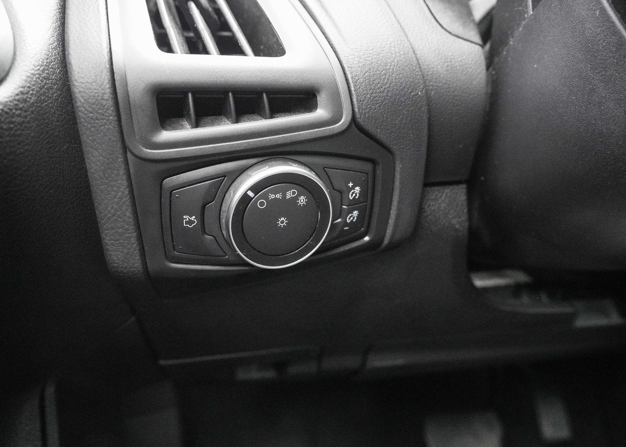 2017 Ford Focus SE; CAMERA SIEGES+VOLANT CHAUFFANT MAG*BAS/LOW KM*