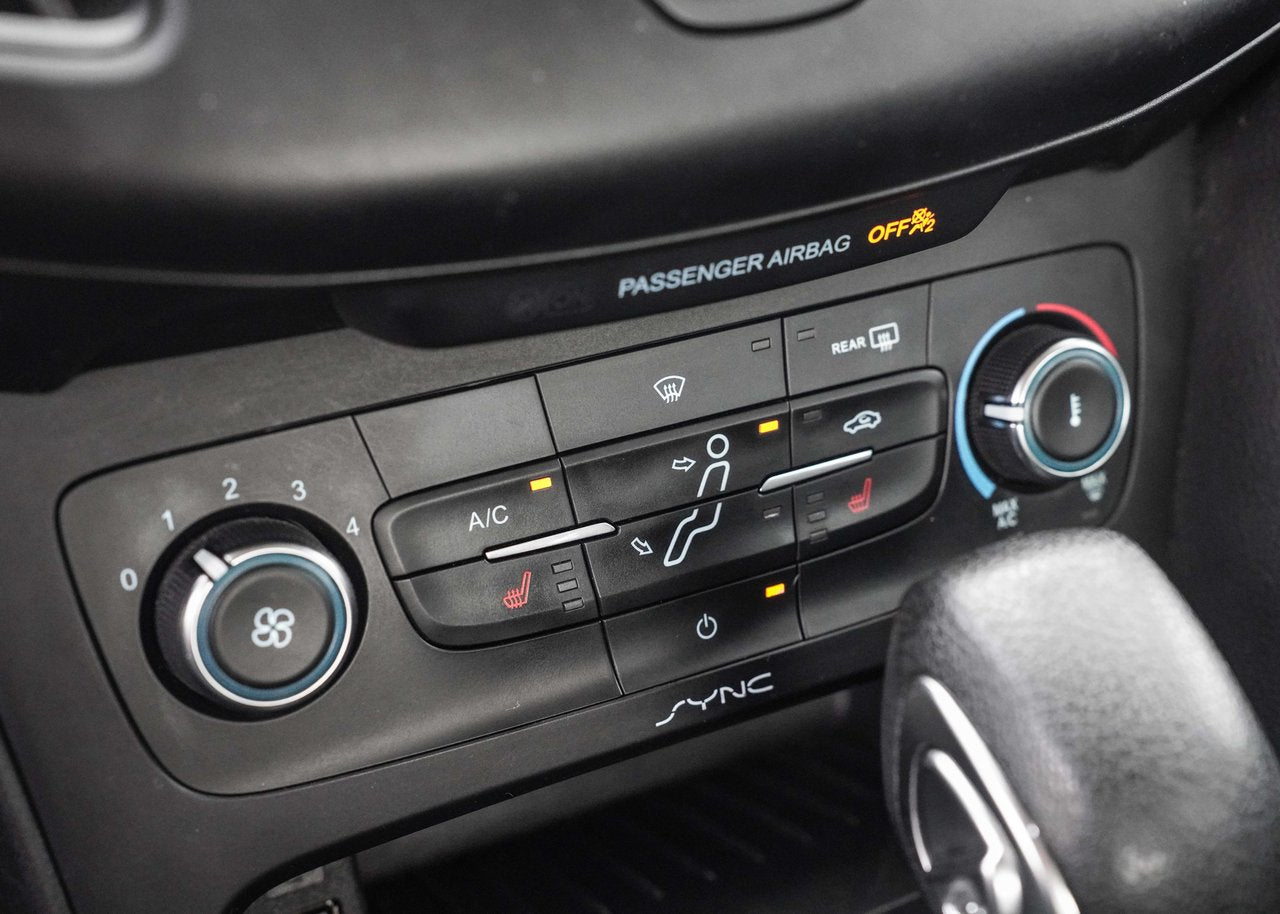 2017 Ford Focus SE; CAMERA SIEGES+VOLANT CHAUFFANT MAG*BAS/LOW KM*