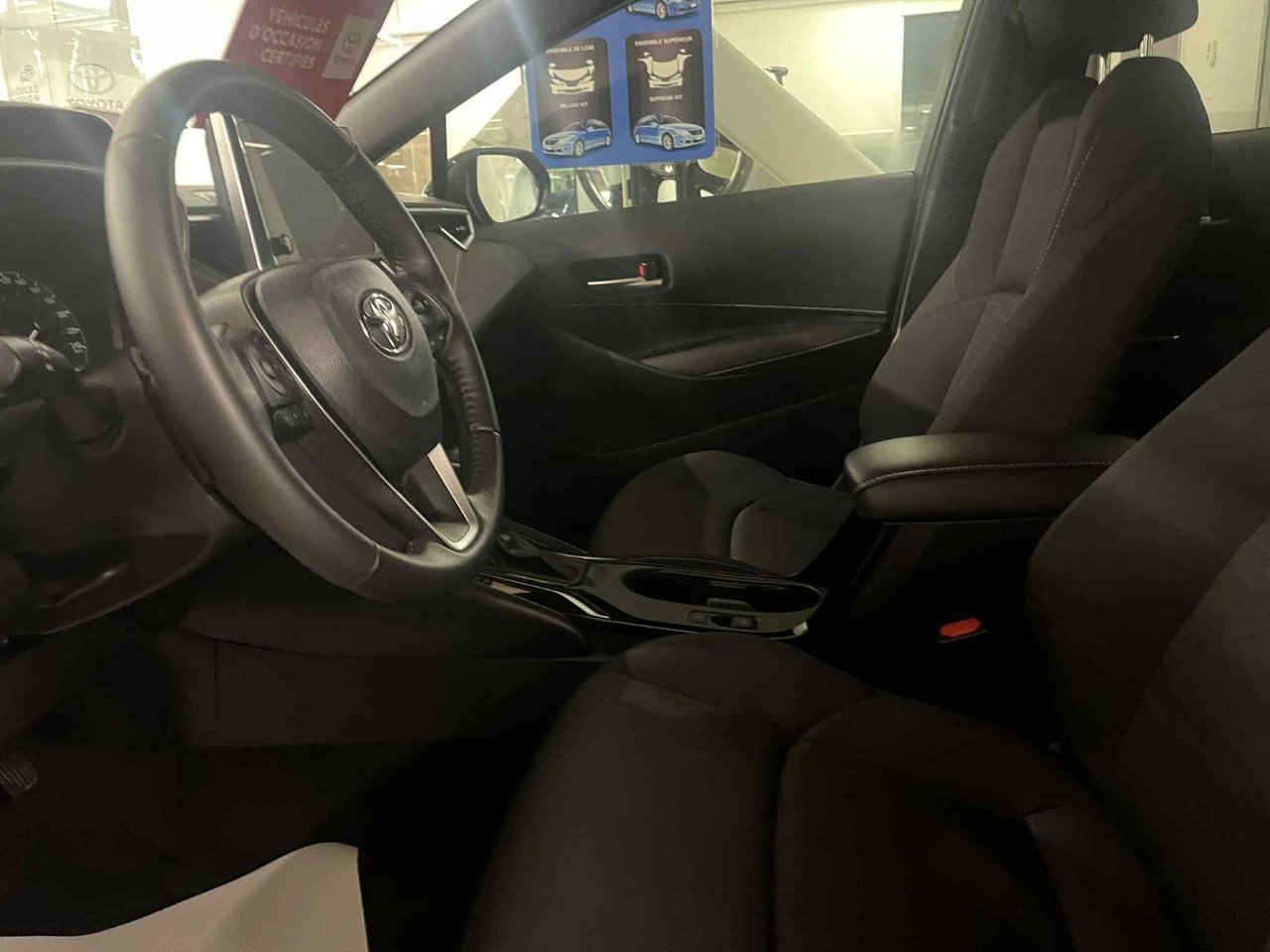 2024 Toyota Corolla Hatchback SE