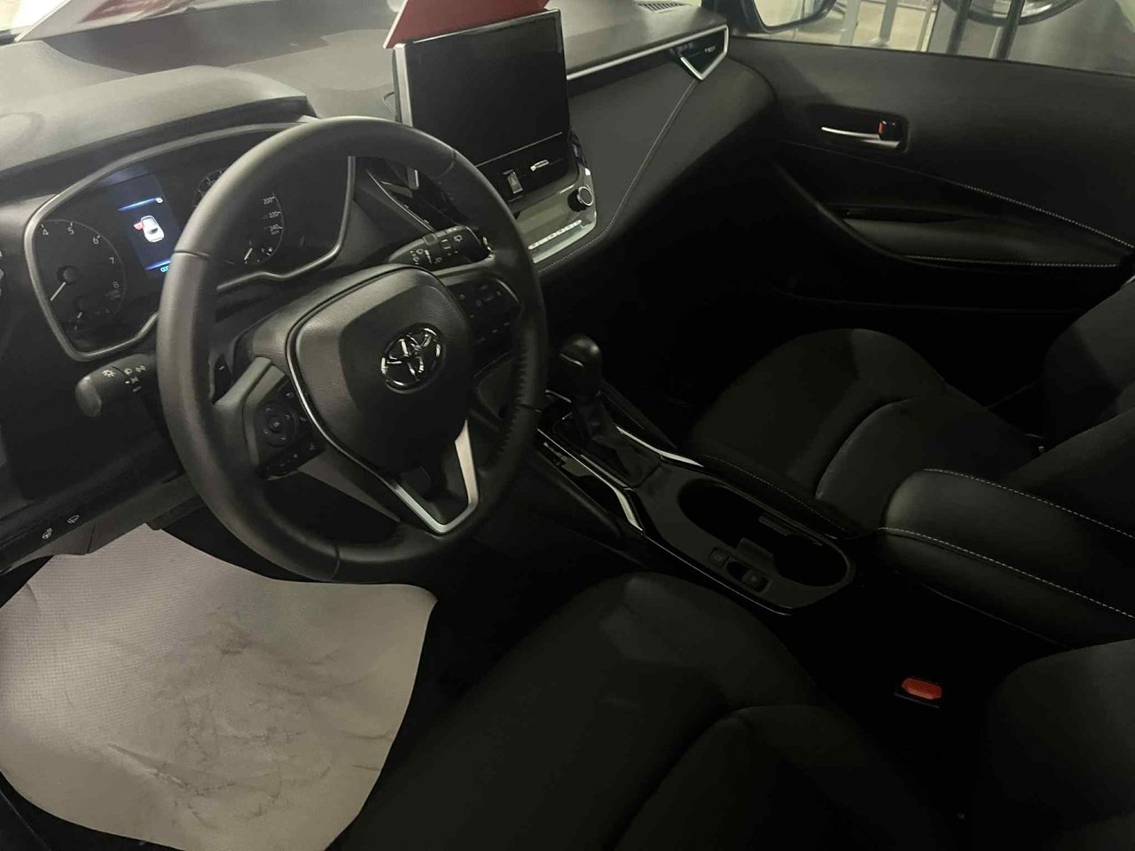 2024 Toyota Corolla Hatchback SE