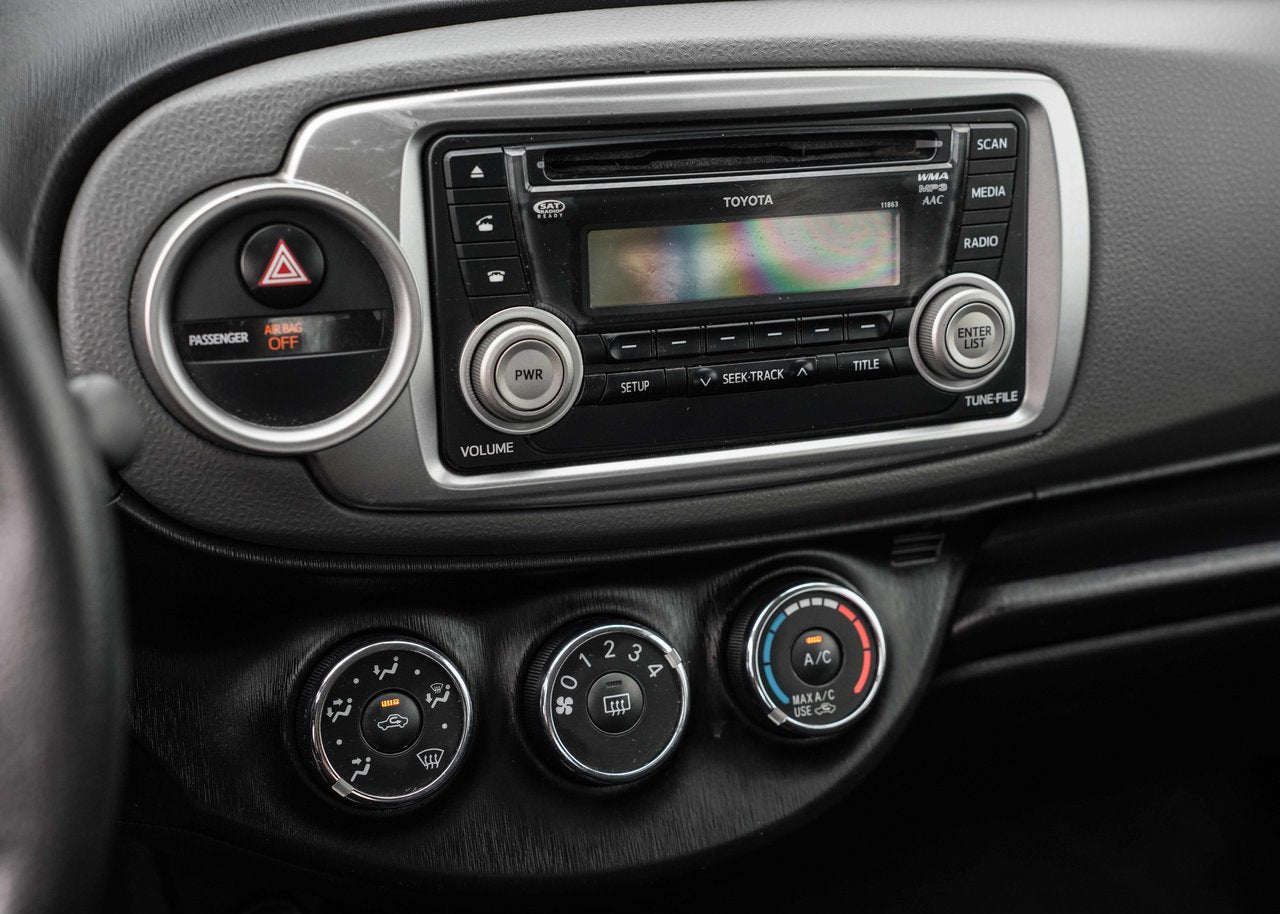 2014 Toyota Yaris LE