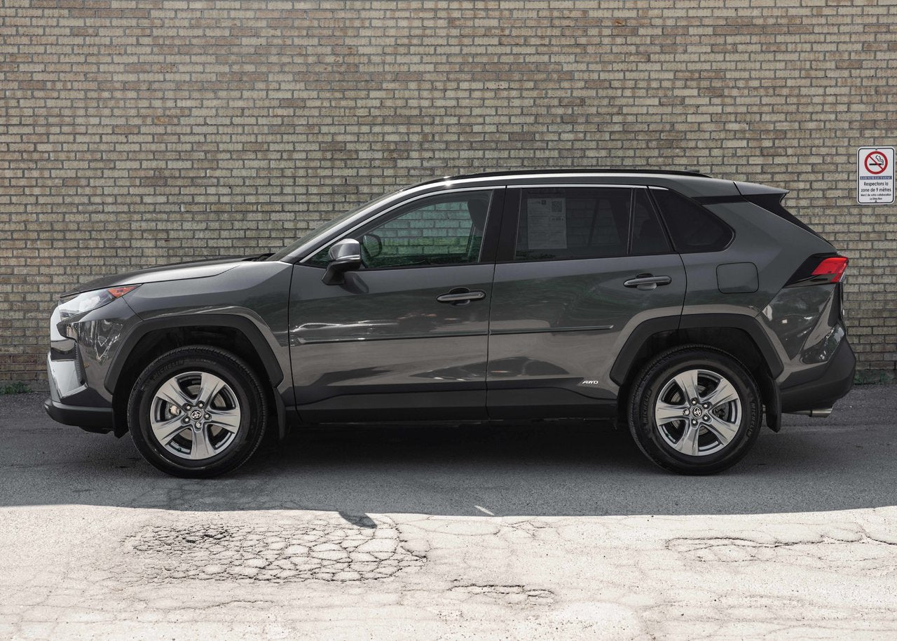 2024 Toyota RAV4 Hybrid LE