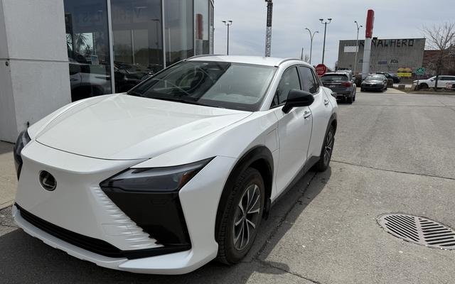 2024 Lexus RZ 450e DEMO SIGNATURE AWD DIRECT4 BAS KMCOMME NEUF