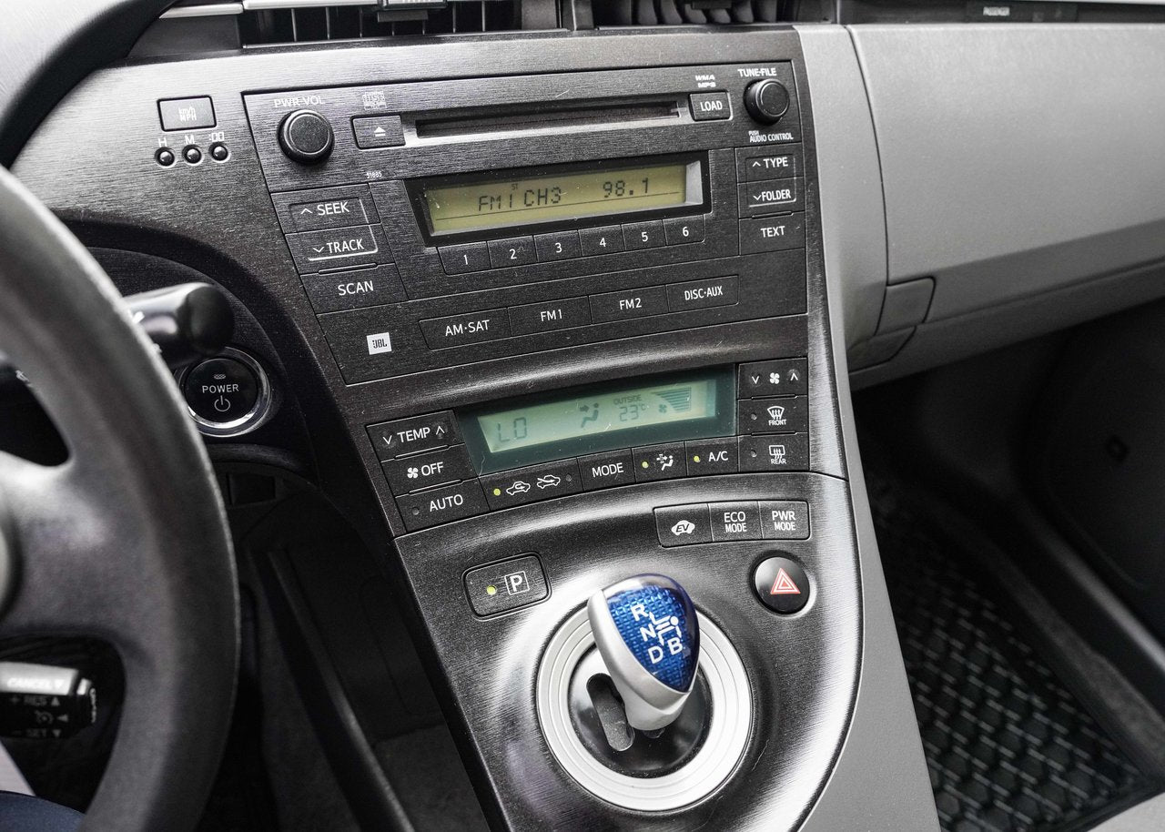 2011 Toyota Prius PREMIUM; TOIT CAMERA BLUETOOTH MAGS