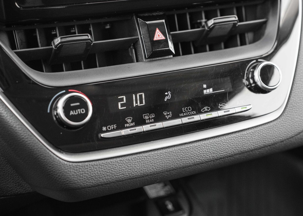 2022 Toyota Corolla LE UPGRADE