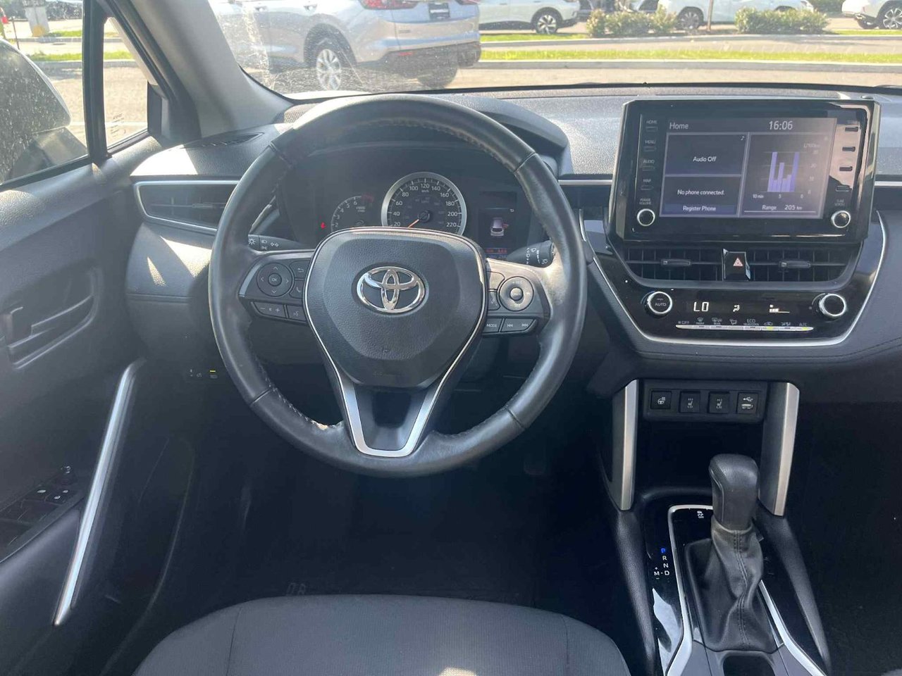 2022 Toyota COROLLA CROSS LE