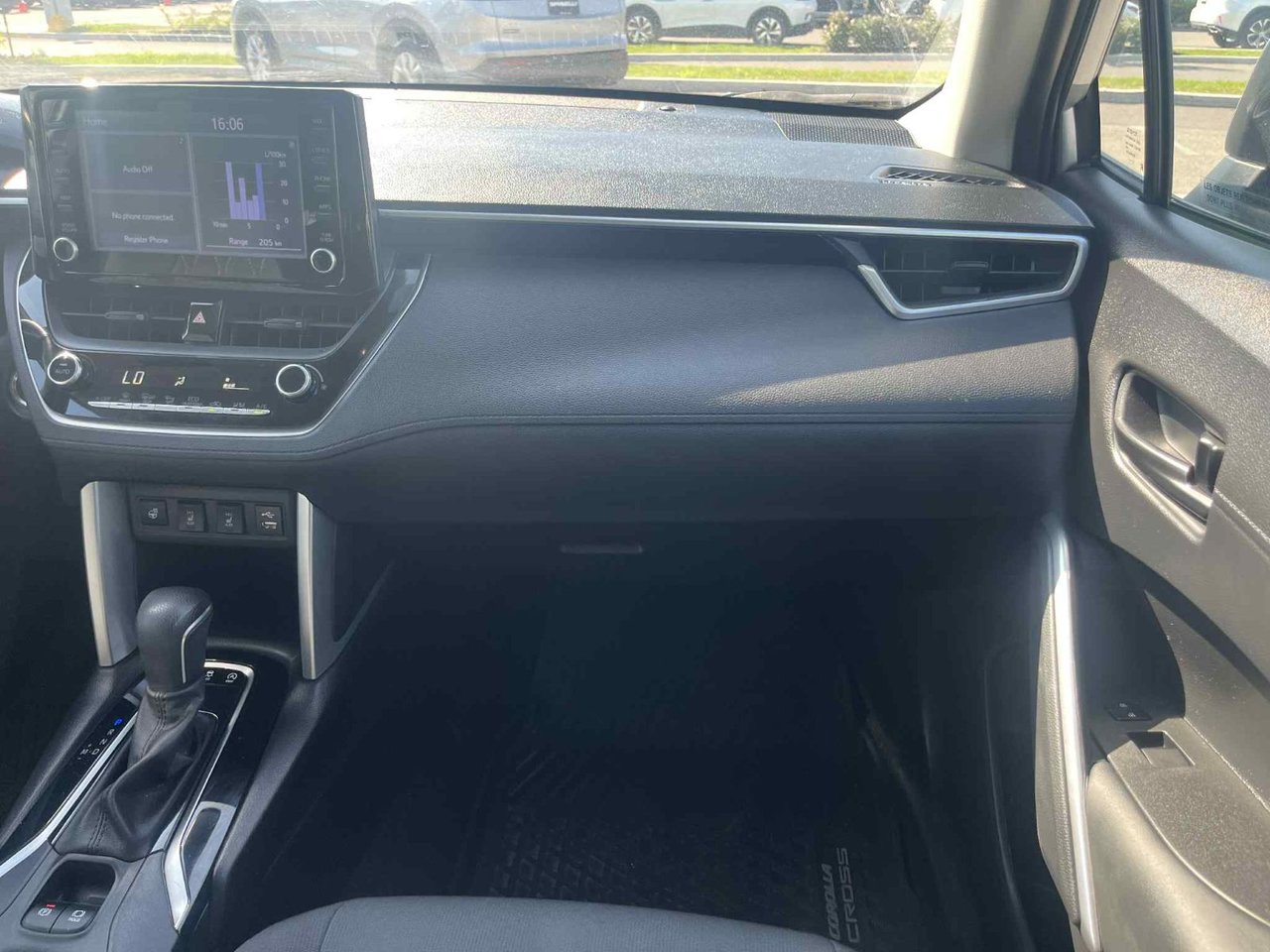2022 Toyota COROLLA CROSS LE