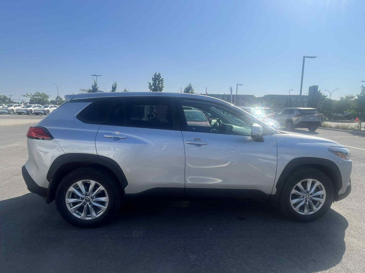 2022 Toyota COROLLA CROSS LE
