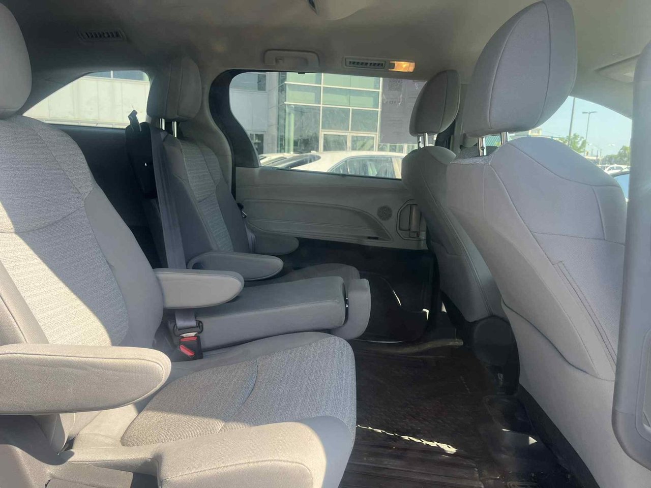 2021 Toyota Sienna LE