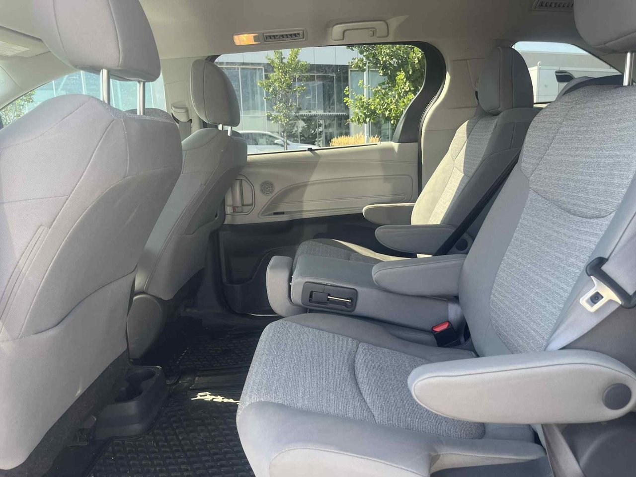 2021 Toyota Sienna LE