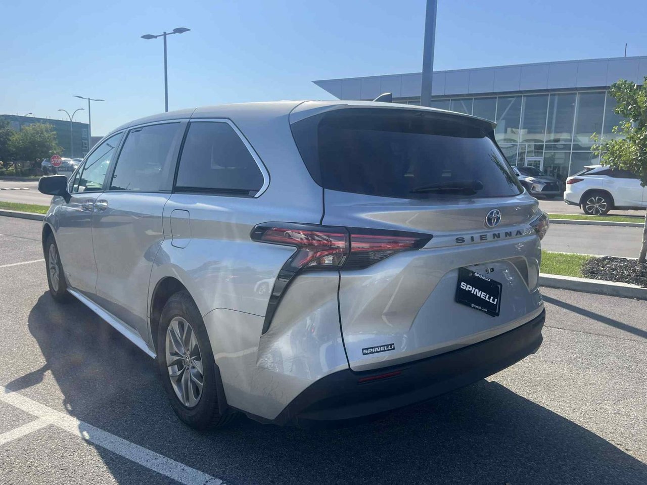 2021 Toyota Sienna LE