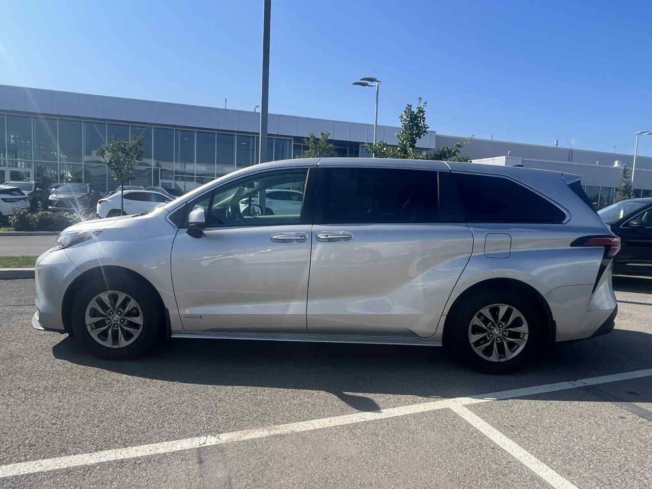 2021 Toyota Sienna LE