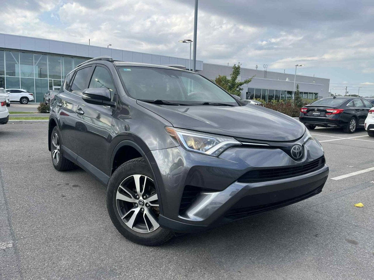 2018 Toyota RAV4 LE AWD