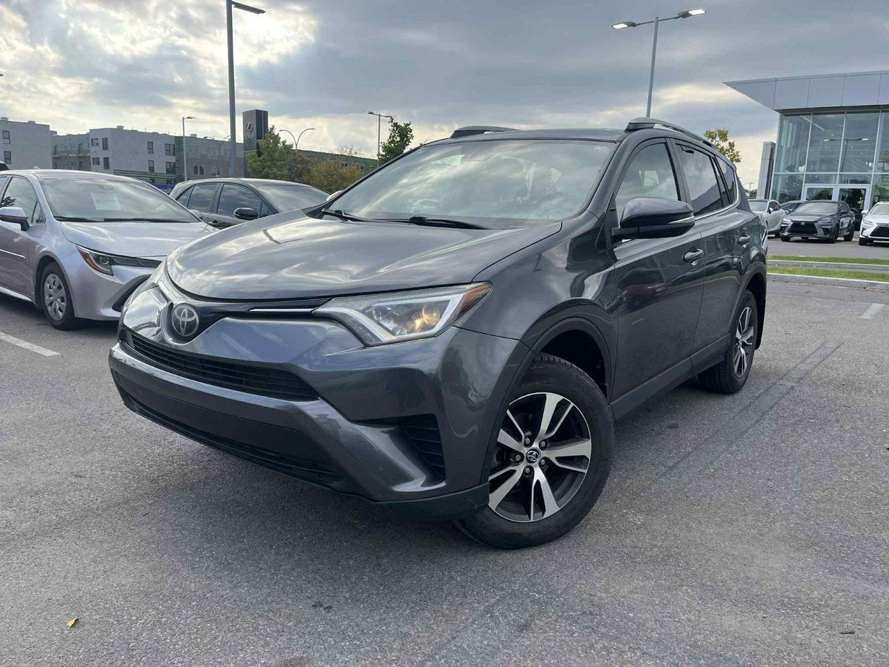2018 Toyota RAV4 LE AWD