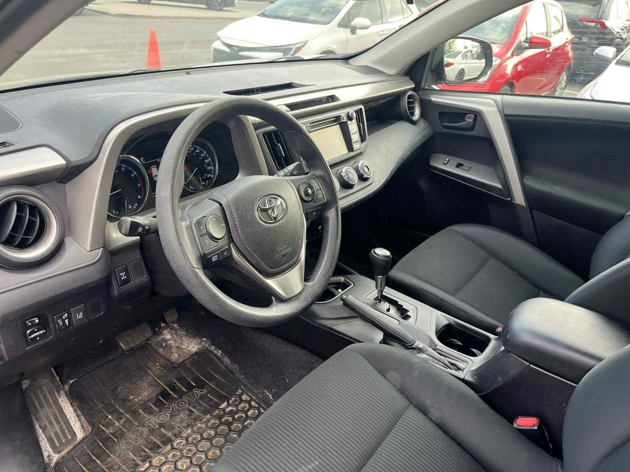 2018 Toyota RAV4 LE AWD