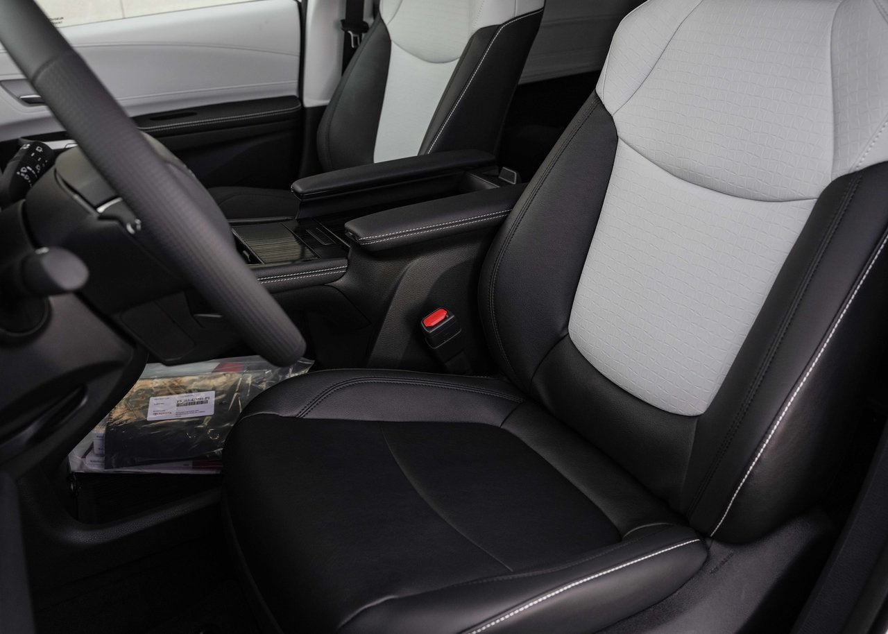 2025 Toyota Sienna XSE TECH