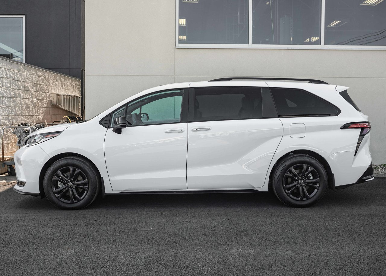 2025 Toyota Sienna XSE TECH