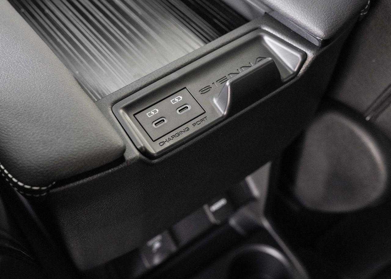 2025 Toyota Sienna XSE TECH