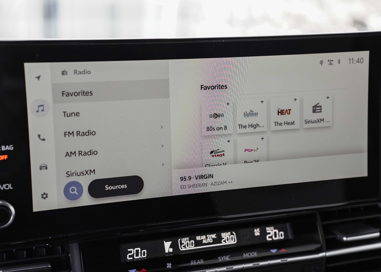 2025 Toyota Sienna XSE TECH