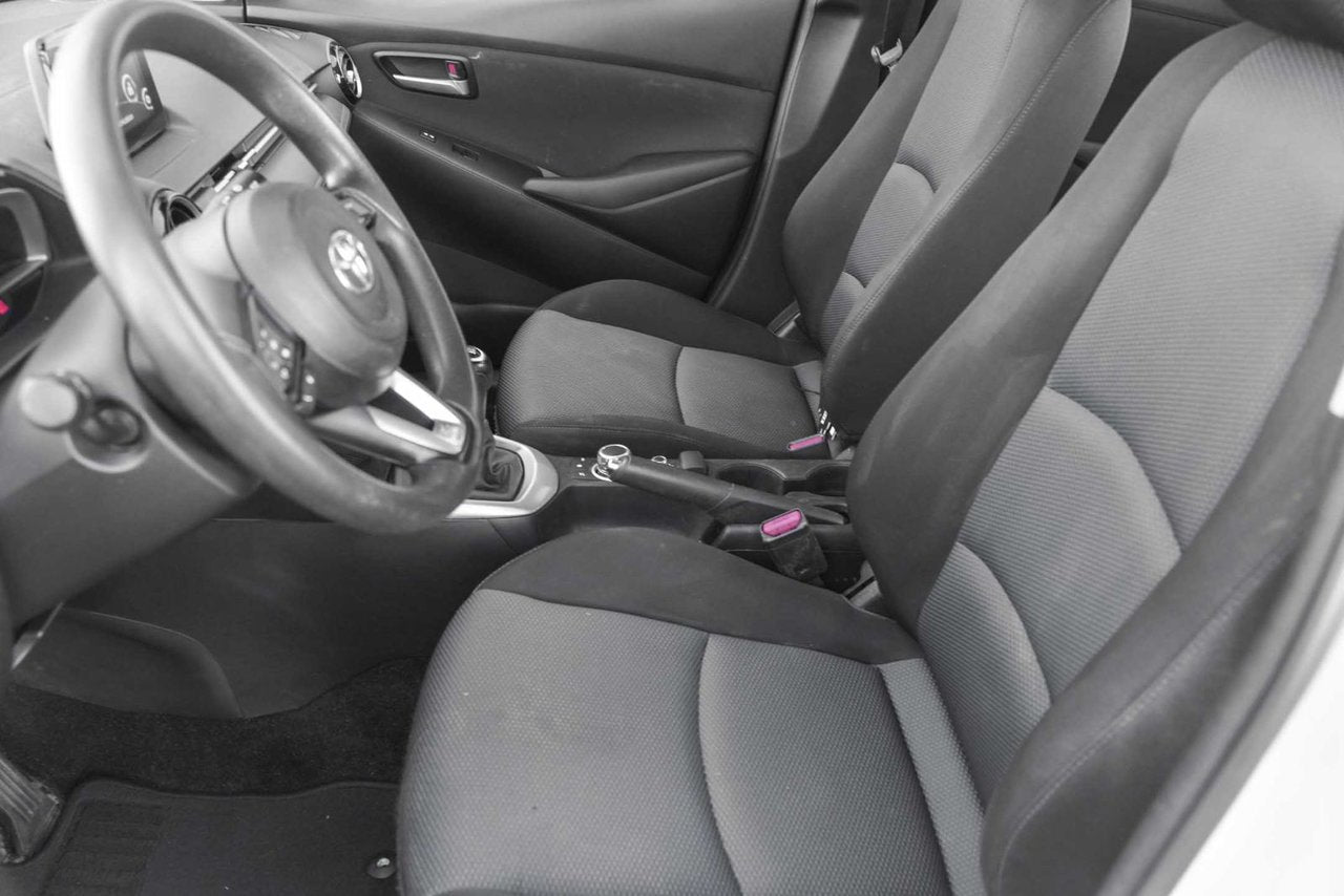 2020 Toyota Yaris Hatchback XLE