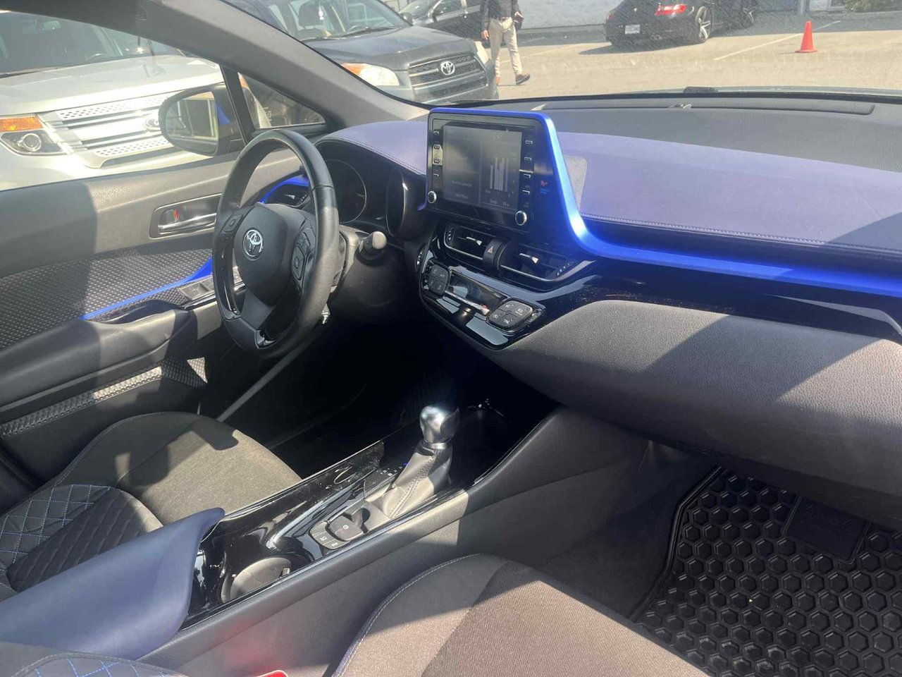 2021 Toyota C-HR XLE PREMIUM