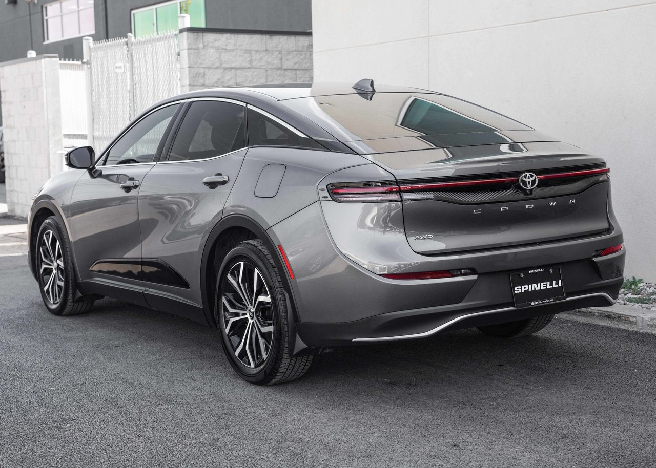 2023 Toyota CROWN XLE