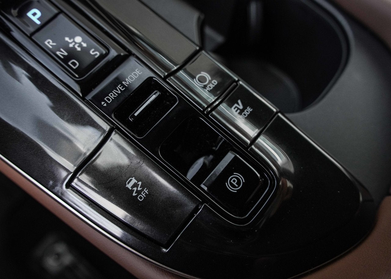 2025 Toyota Crown Signia TECHNOLOGIE AVANCÉE