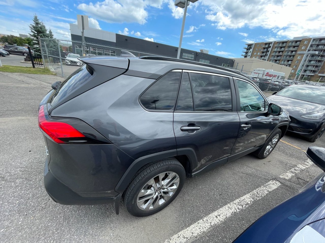 2021 Toyota RAV4 XLE PREMIUM