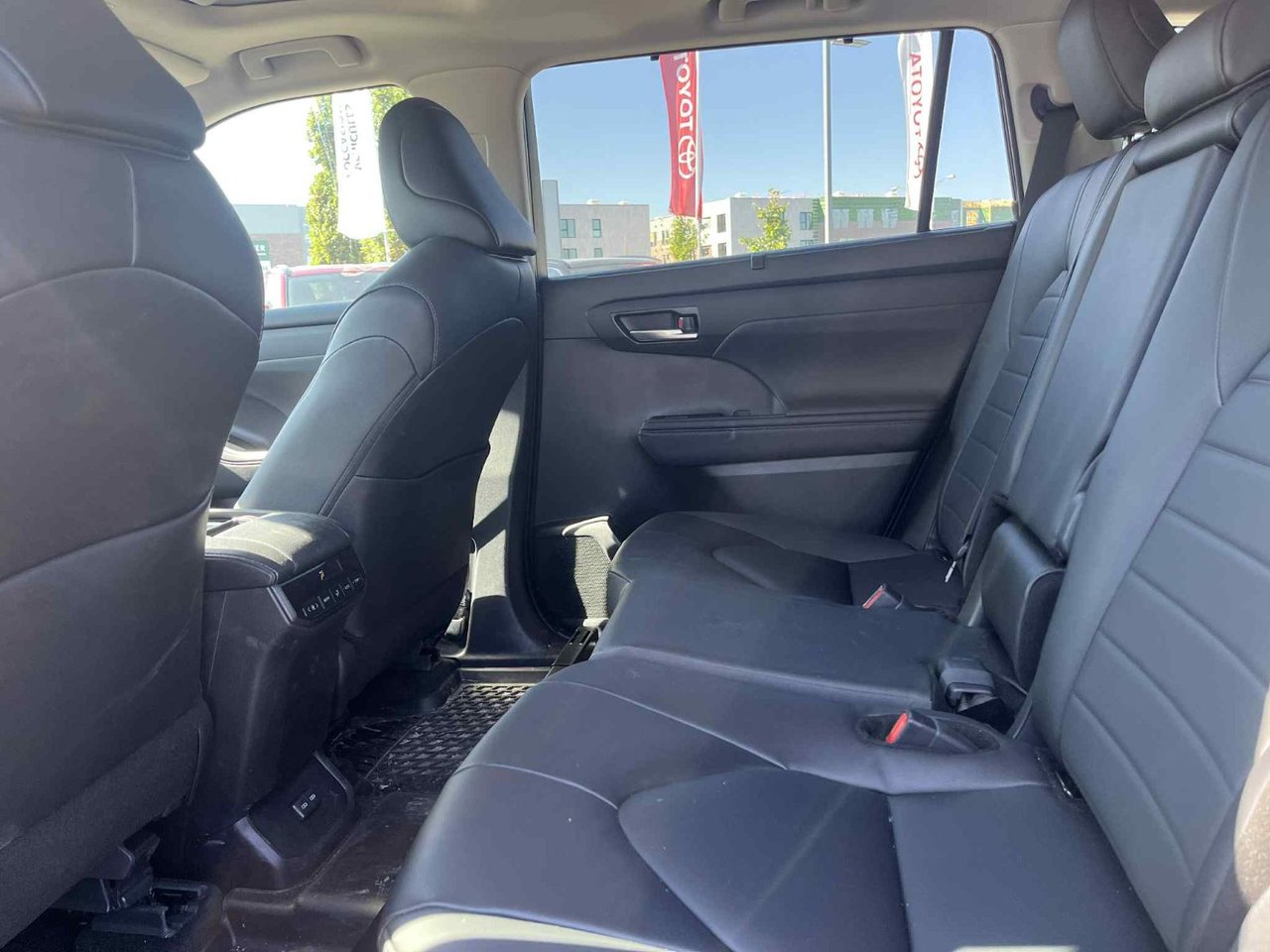 2024 Toyota Highlander Hybrid XLE