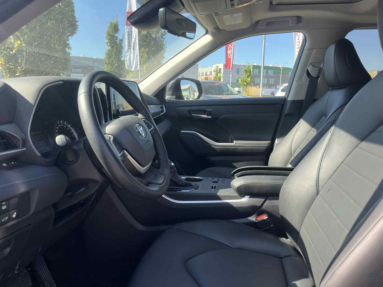 2024 Toyota Highlander Hybrid XLE