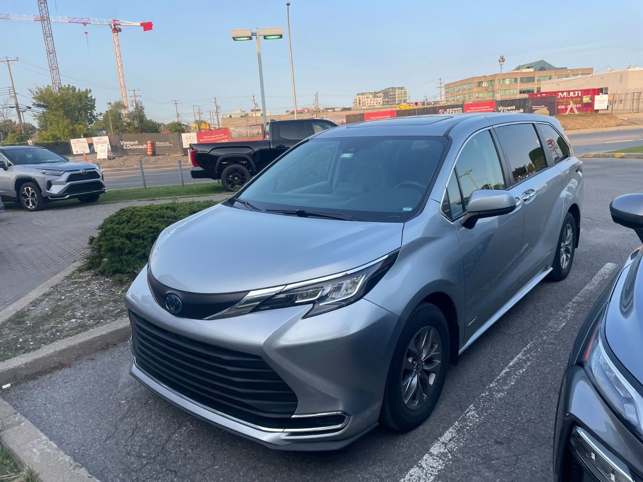 2021 Toyota Sienna XLE HYBRIDE