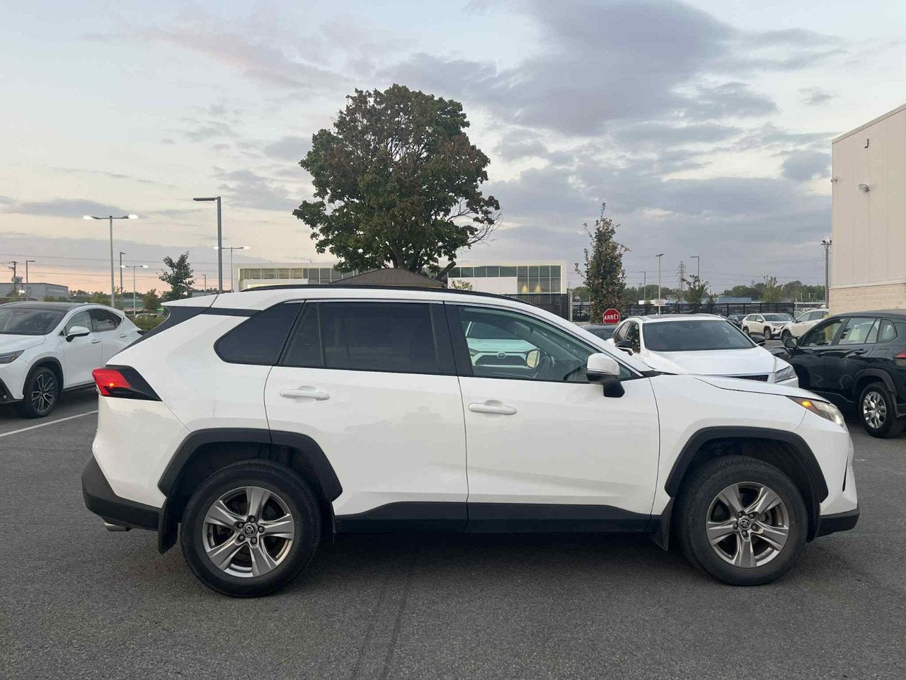 2022 Toyota RAV4 XLE AWD