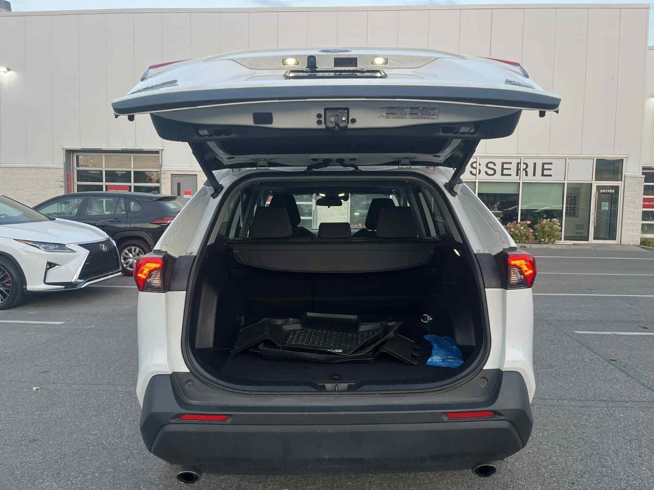 2022 Toyota RAV4 XLE AWD