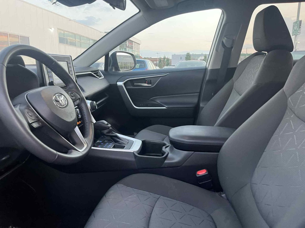 2022 Toyota RAV4 XLE AWD