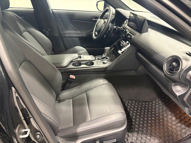 2025 Lexus IS IS 300, AWD LUXURY PACKAGE