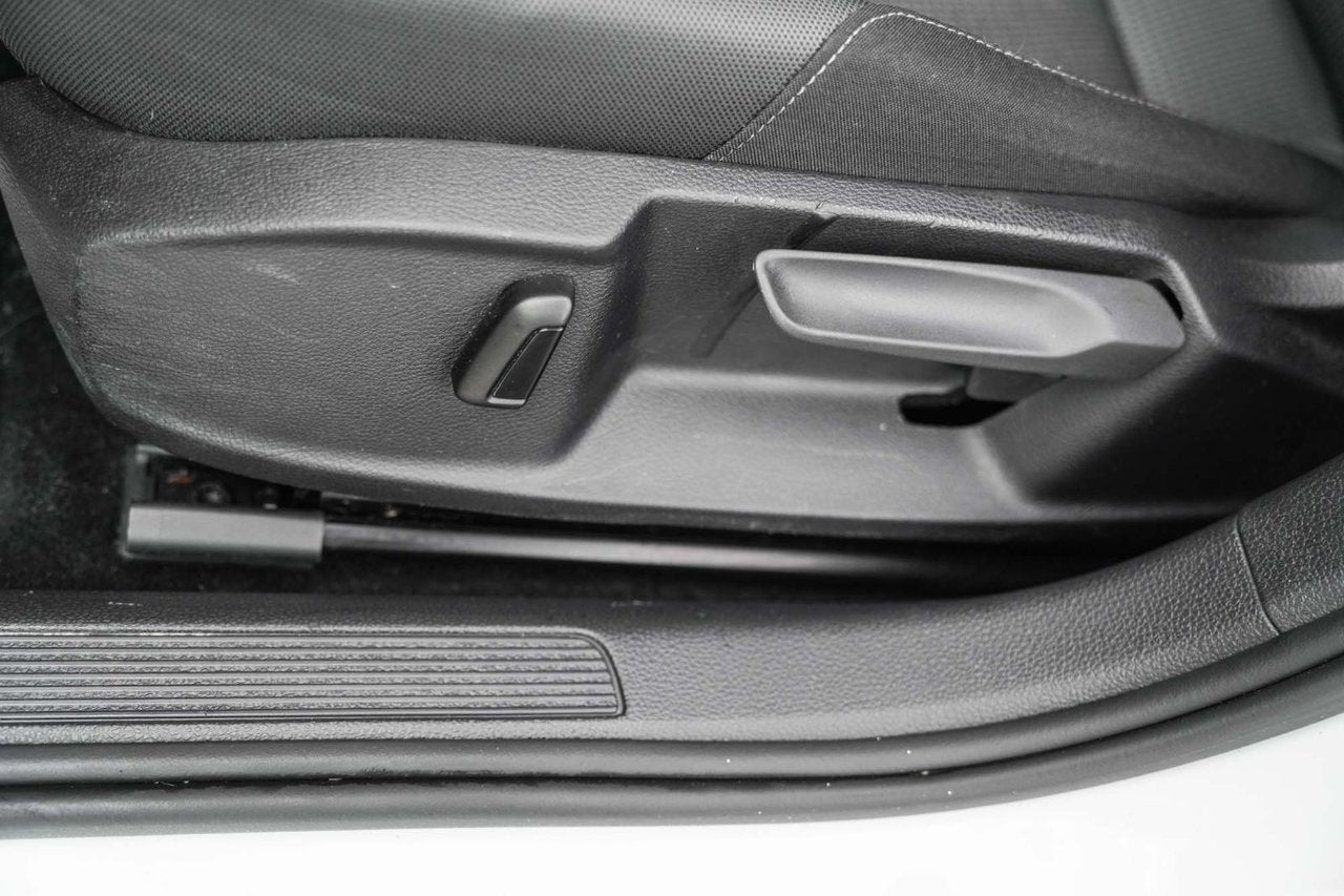 2020 Volkswagen e-Golf COMFORTLINE; A/C CAMERA SIEGES CHAUFFANT MAGS