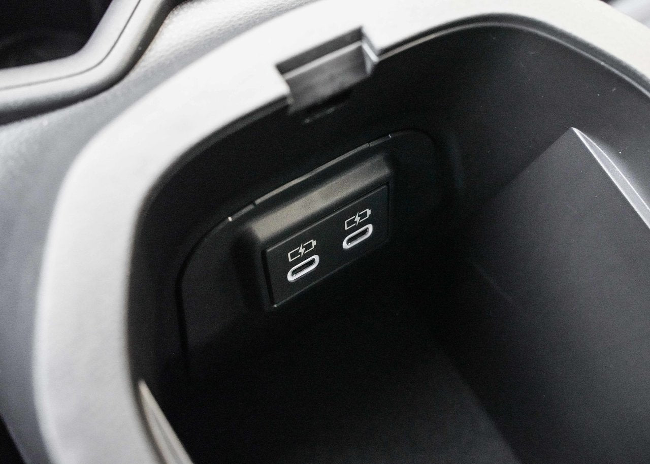 2025 Toyota RAV4 Hybrid XSE TECH