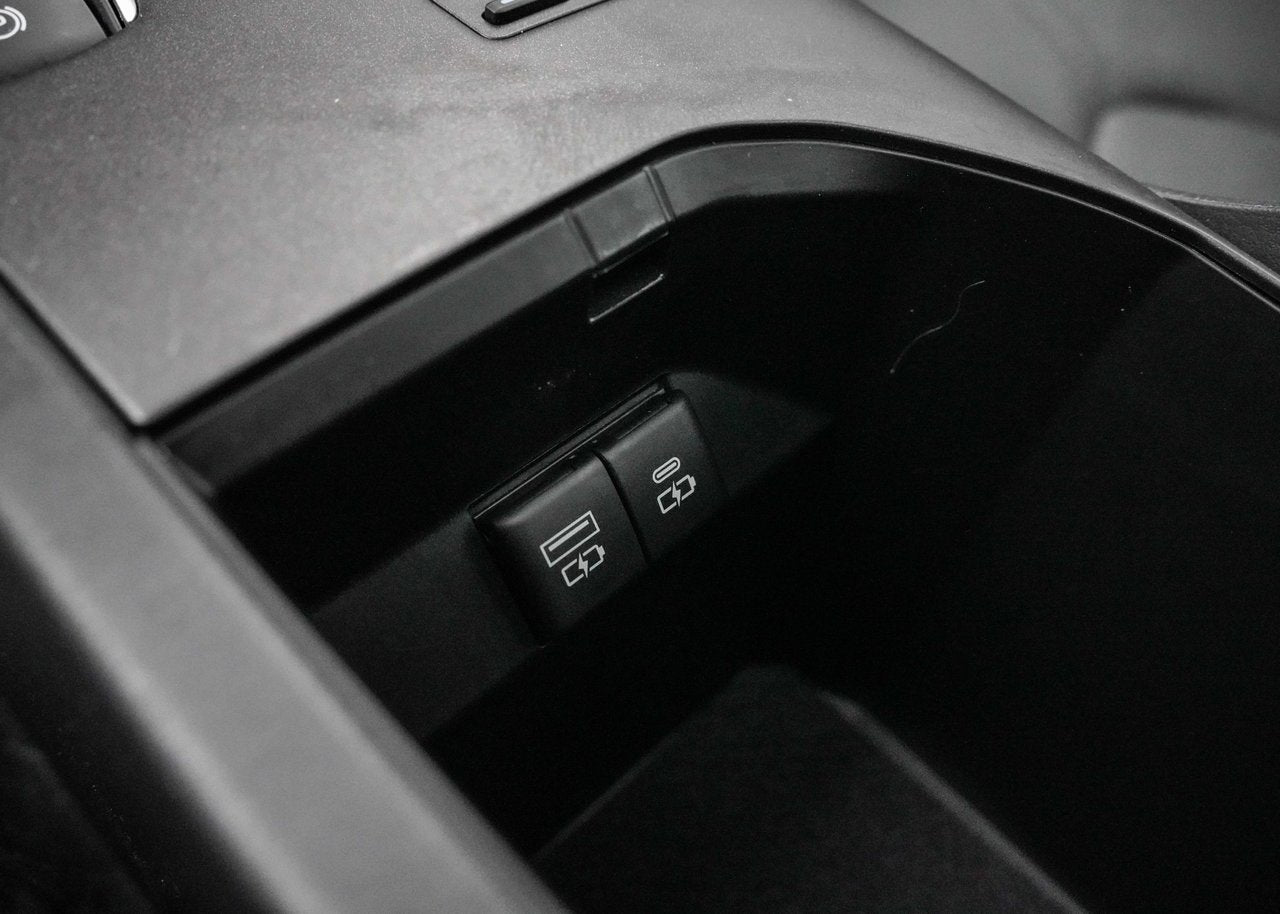 2022 Toyota Camry HYBRID XLE