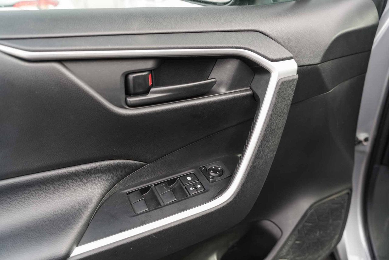 2020 Toyota RAV4 HYBRID LE AWD