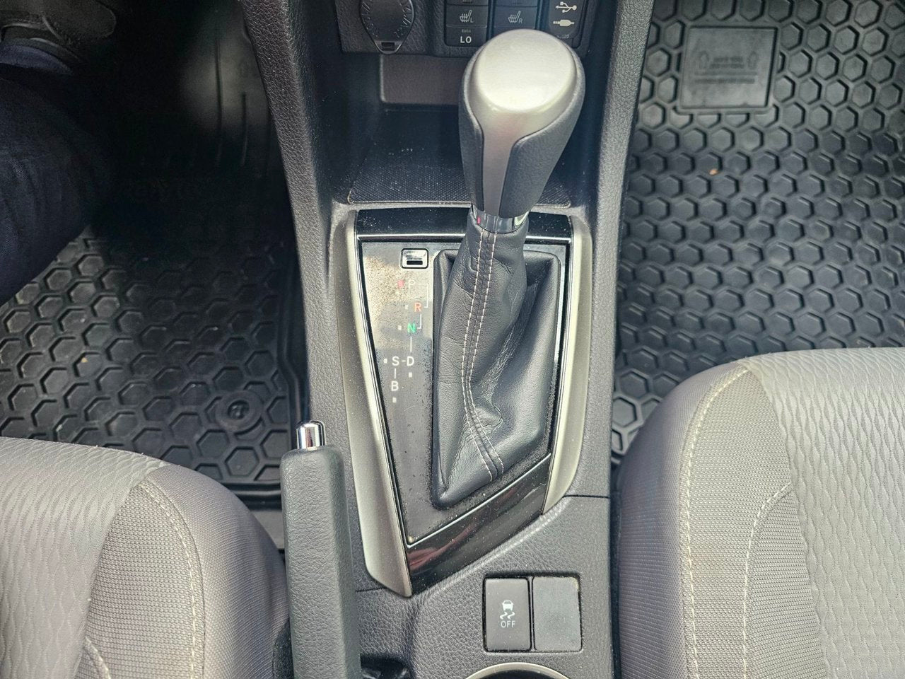 2016 Toyota Corolla LE AUTO: A/C CAMERA SIEGES CHAUFFANT *BAS/LOW KM*