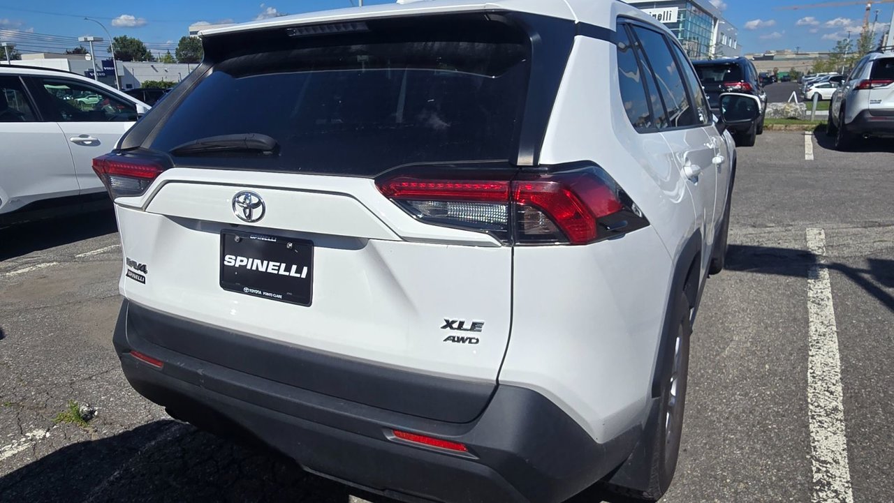 2022 Toyota RAV4 XLE AWD