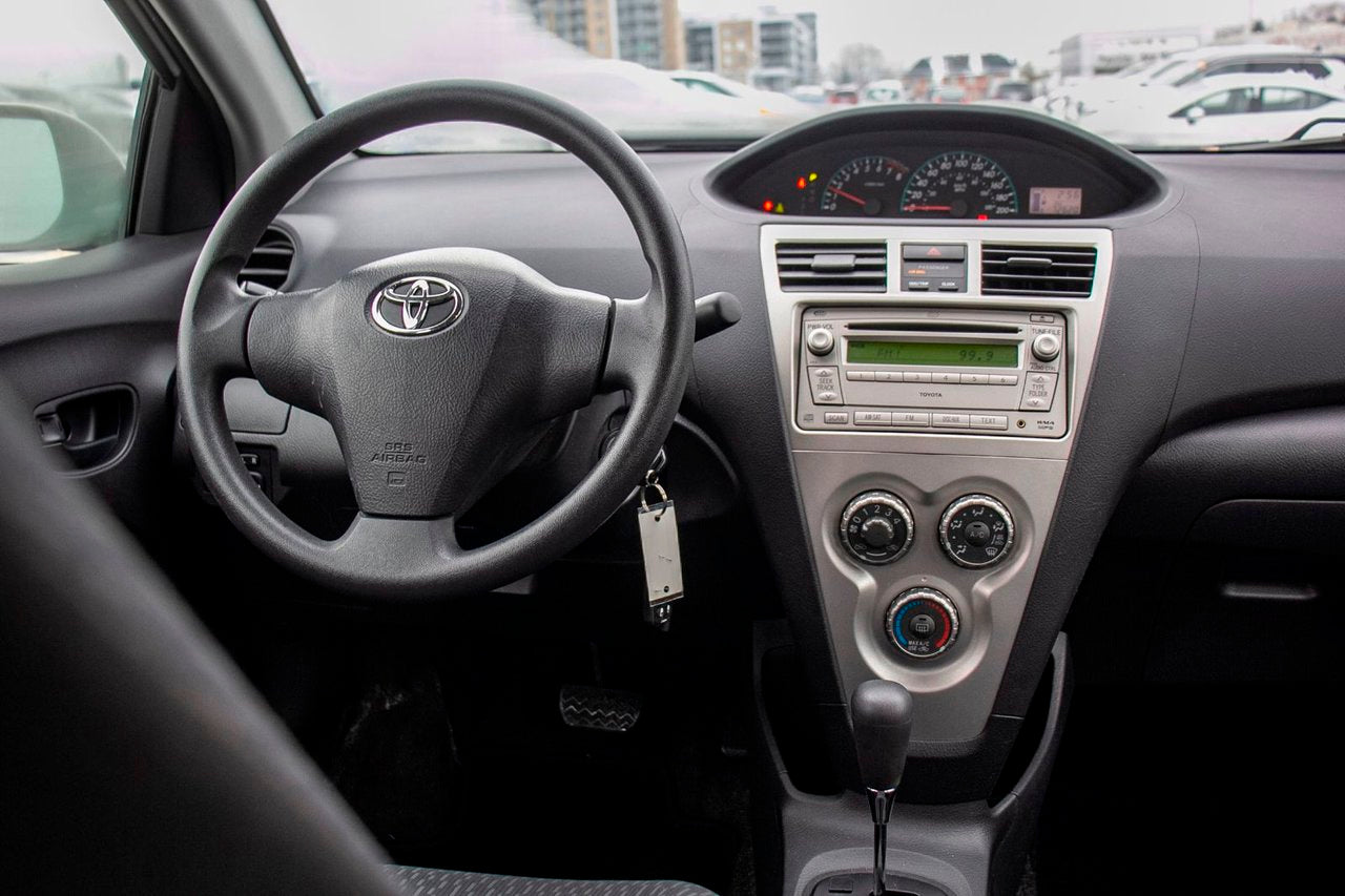 2009 Toyota Yaris CE