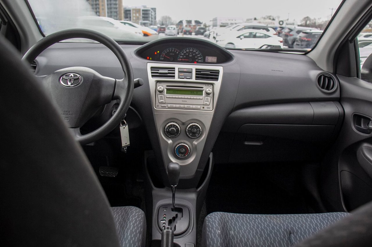 2009 Toyota Yaris CE