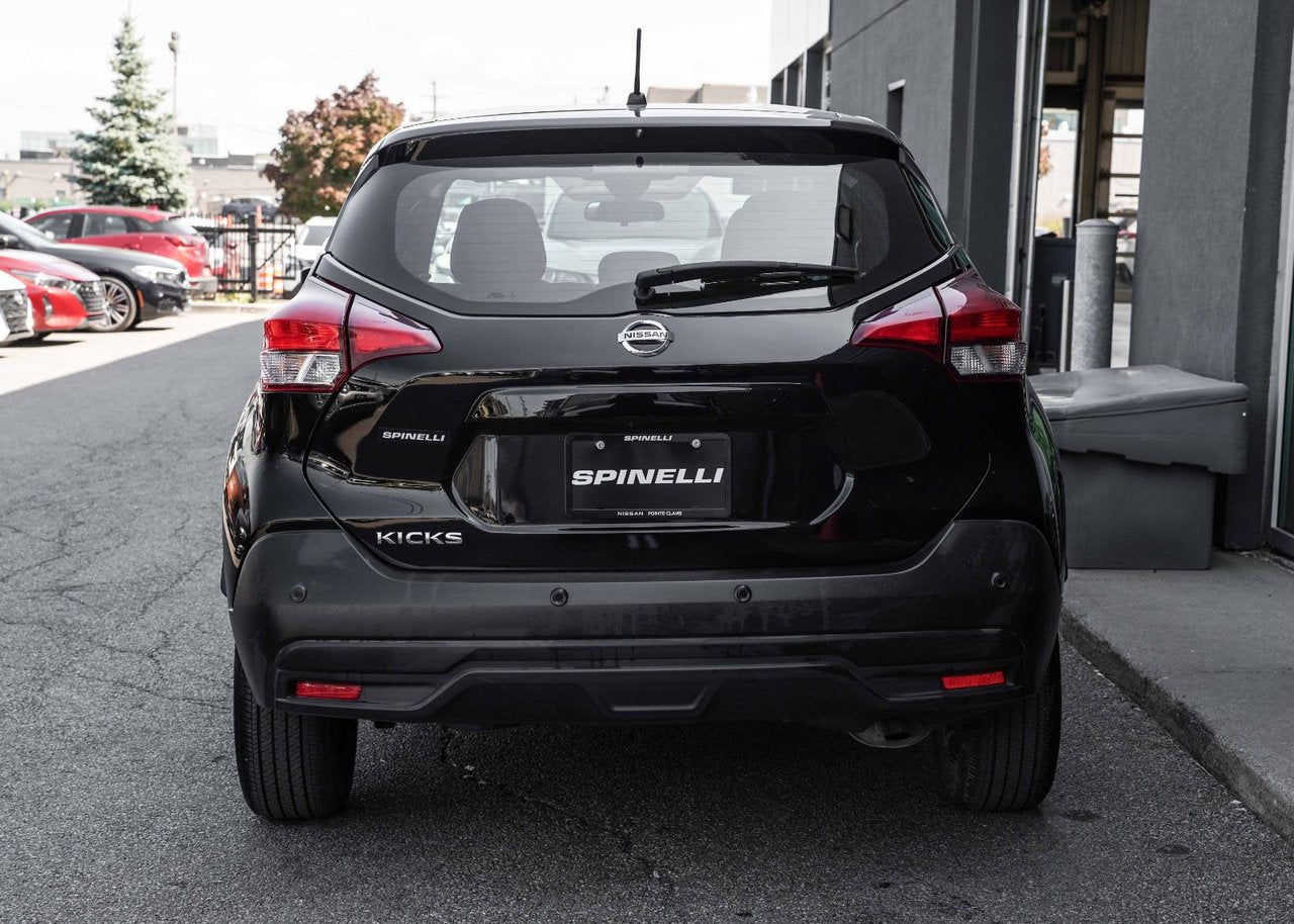 2020 Nissan Kicks S FWD