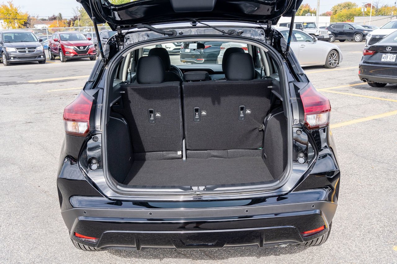 2022 Nissan Kicks SV