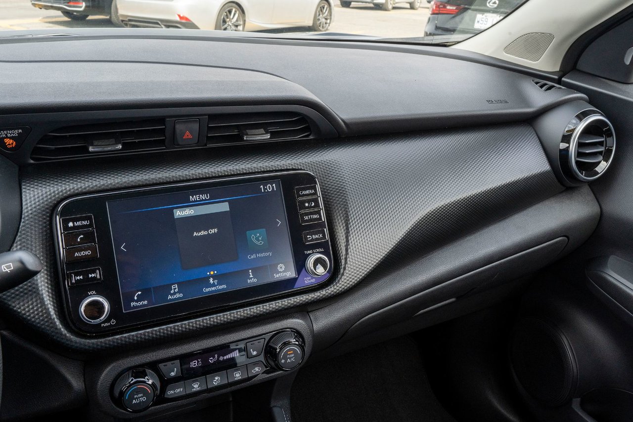 2022 Nissan Kicks SV