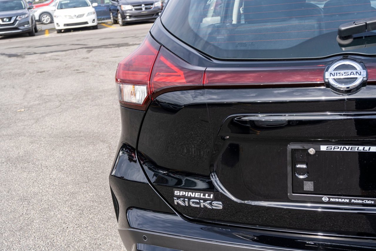 2022 Nissan Kicks SV