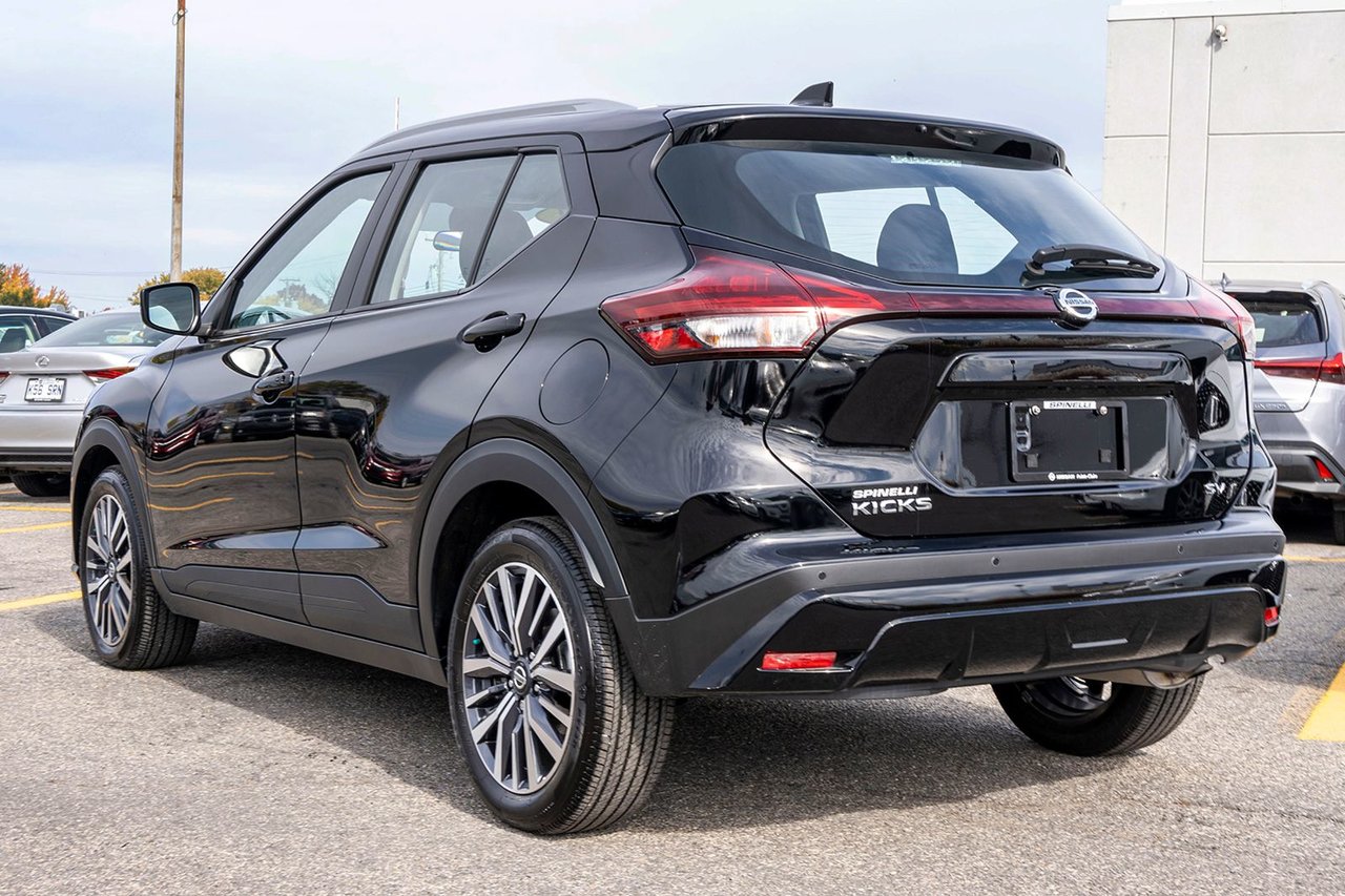 2022 Nissan Kicks SV