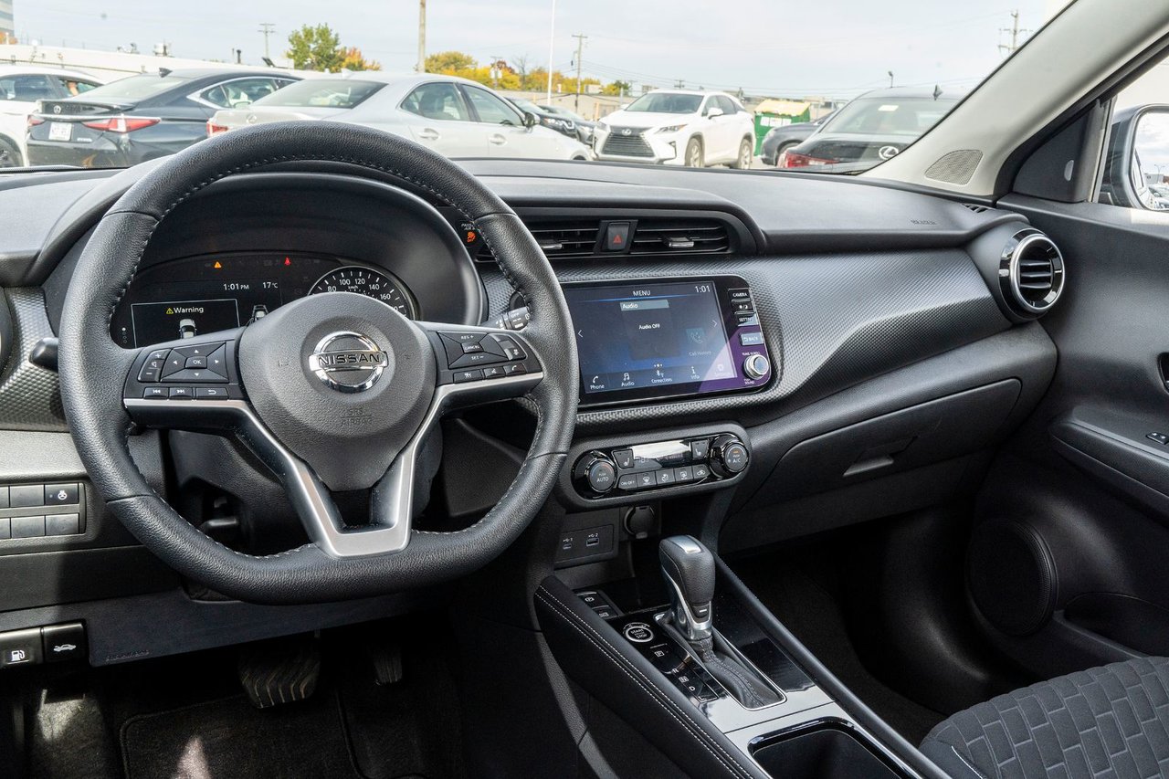 2022 Nissan Kicks SV