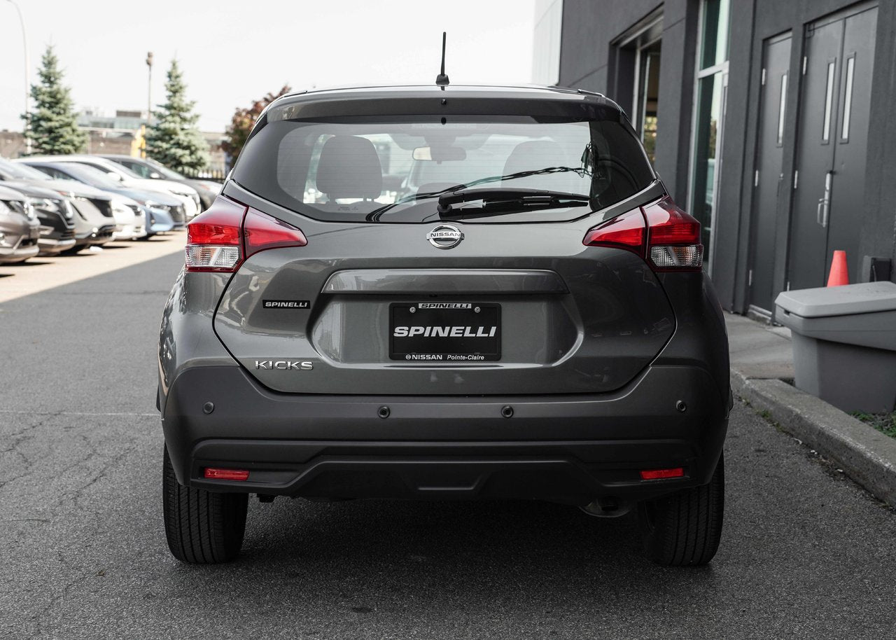 2020 Nissan Kicks S FWD